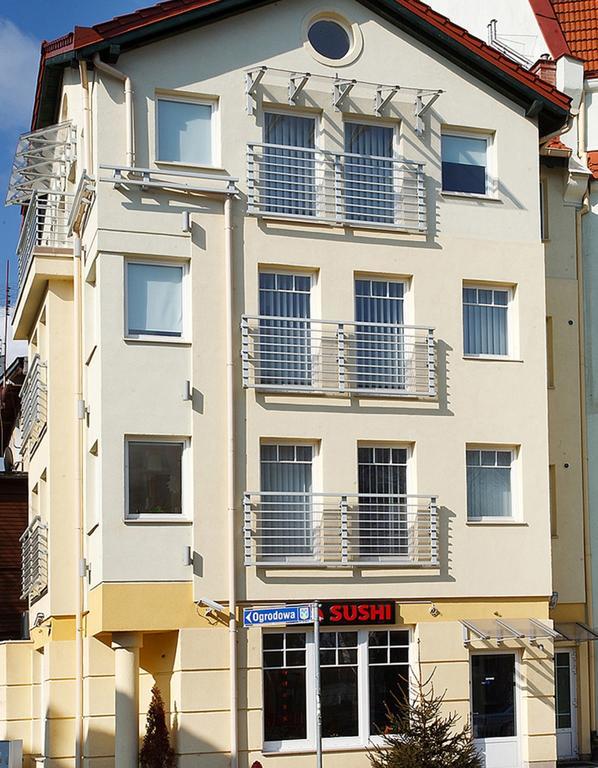 Yellow House Lodging Lägenhet Sopot Exteriör bild